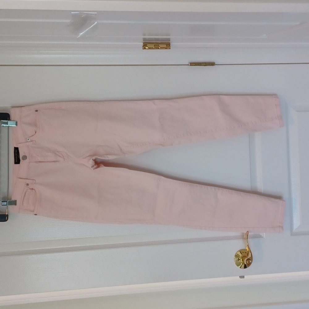 Pink skinny jeans
